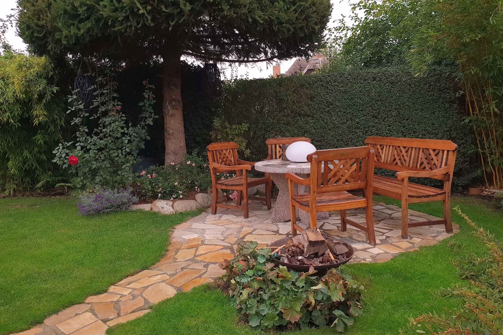Gartenmöbel in Berlin & Brandenburg – stilvolle Outdoor-Möbel für Terrasse und Garten, wetterfest, komfortabel und langlebig.