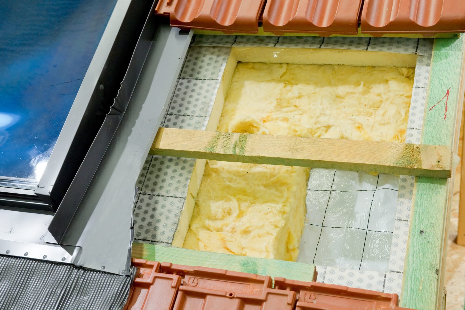 HolzPartner in Rathenow bietet hochwertige Dämmmaterialien für Berlin und Brandenburg – effizient, nachhaltig und ideal für Neubau sowie Sanierung. Mit moderner Dämmung sparen Sie Energie, senken Kosten und verbessern das Raumklima.