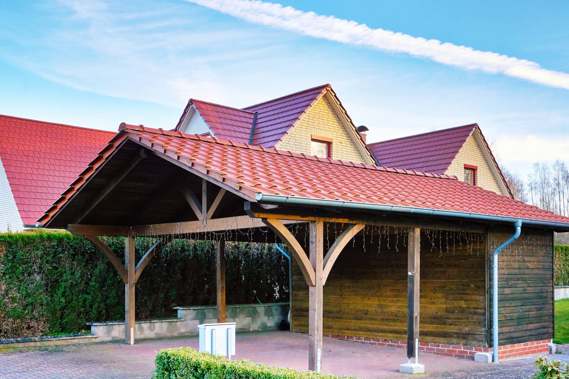 Gartenhäuser, Carports und Pavillons in Berlin & Brandenburg – hochwertige Holzlösungen für Garten, Fahrzeuge und gemütliche Rückzugsorte.